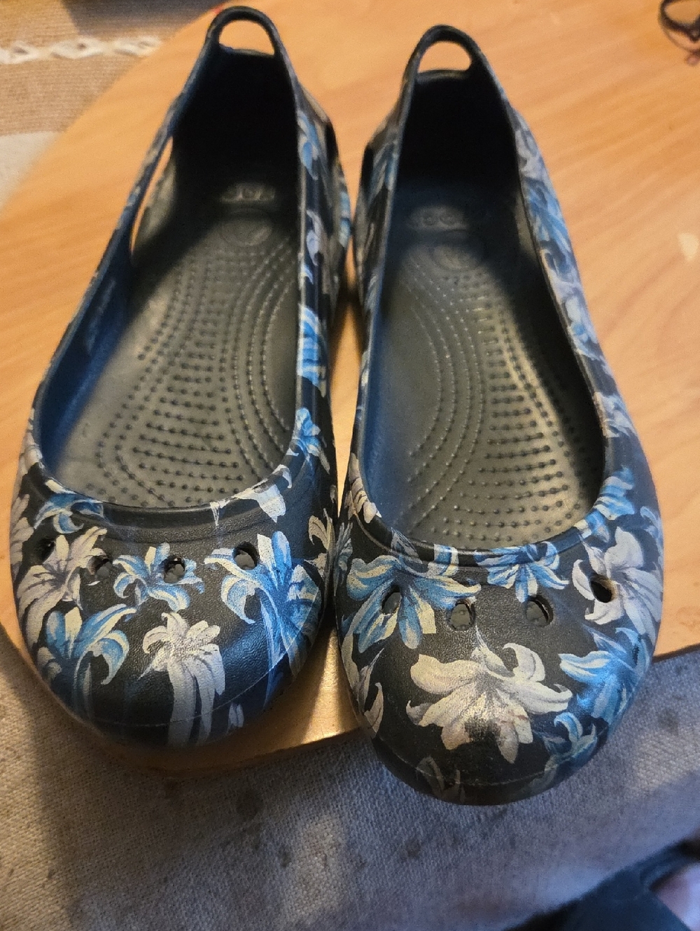 CROCS Women's Black Ballet Flats with Blue & White Floral Print